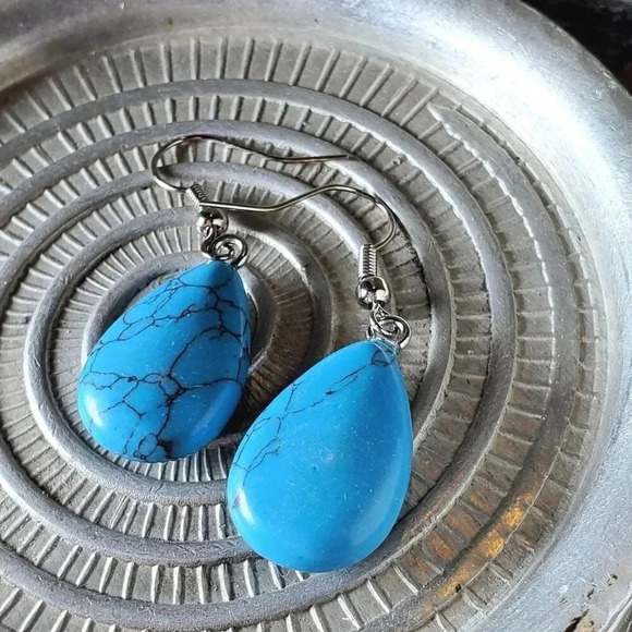 Turquoise Howlite Gemstone Puffed Teardrop Handcrafted Blue Silver Dangle Earrin - Picture 2 of 5